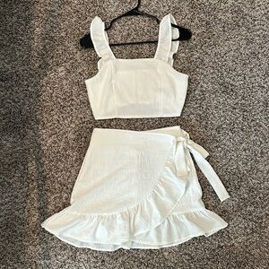 White ruffle set